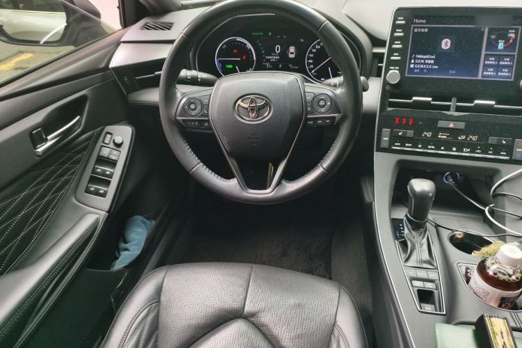 Used Toyota Avalon 2019 Dual-Engine 2.5L XLE Prestige Version China VI Standard Steering Wheel
