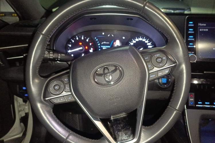 Used Toyota Avalon 2019 2.0L Luxury Edition China VI Standard Steering Wheel