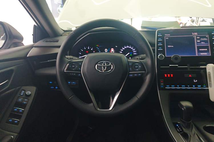 Used Toyota Avalon 2019 2.0L Luxury Edition China VI Standard Steering Wheel