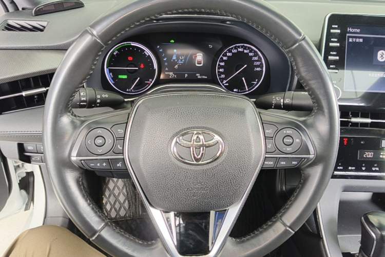 Used Toyota Avalon 2019 Dual-Engine 2.5L Luxury Edition China VI Standard Steering Wheel