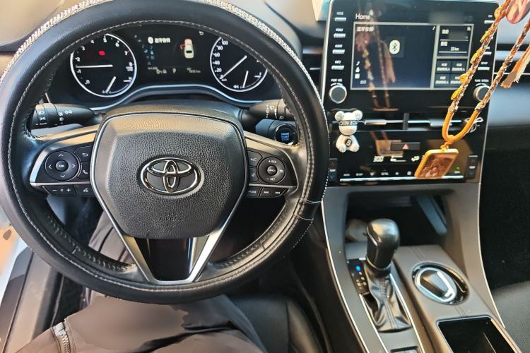 Used Toyota Avalon 2019 2.0L XLE Premium Edition China VI Steering Wheel