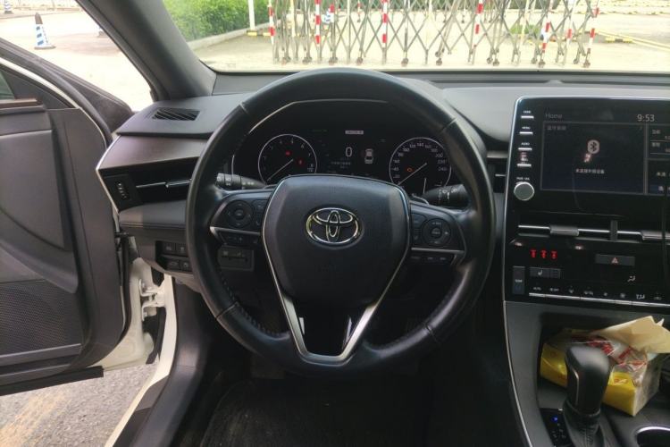 Used Toyota Avalon 2019 2.5L Touring Premium Version China VI Standard Steering Wheel