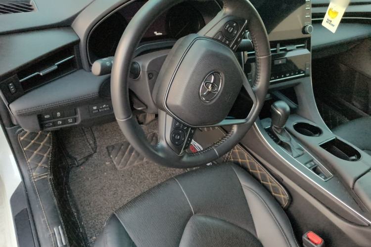 Used Toyota Avalon 2019 2.0L XLE Premium Edition China VI Steering Wheel