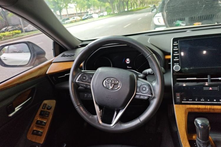 Used Toyota Avalon 2019 Dual-Engine 2.5L Luxury Edition China VI Standard Steering Wheel