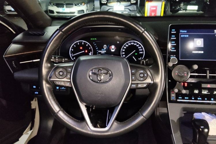 Used Toyota Avalon 2019 2.5L Touring Premium Version China VI Standard Steering Wheel