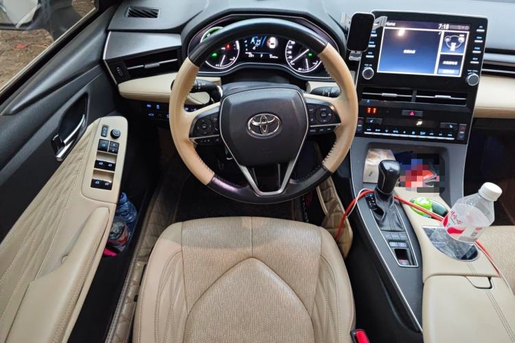 Used Toyota Avalon 2019 Dual-Engine 2.5L XLE Prestige Version China VI Standard Steering Wheel