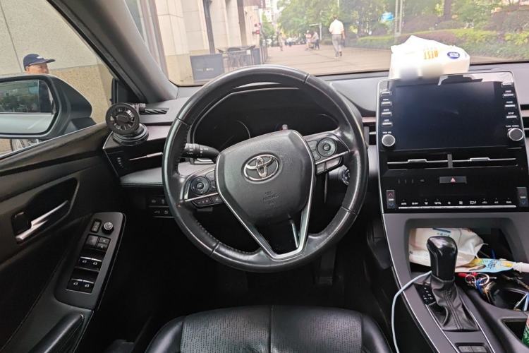 Used Toyota Avalon 2019 2.0L XLE Premium Edition China VI Steering Wheel