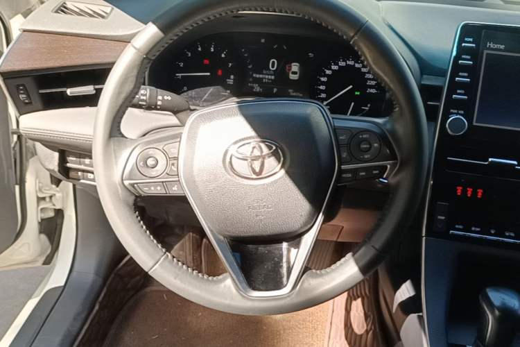 Used Toyota Avalon 2019 2.0L Luxury Edition China VI Standard Steering Wheel