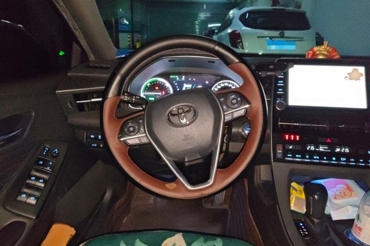 Used Toyota Avalon 2019 Dual-Engine 2.5L XLE Prestige Version China VI Standard Steering Wheel