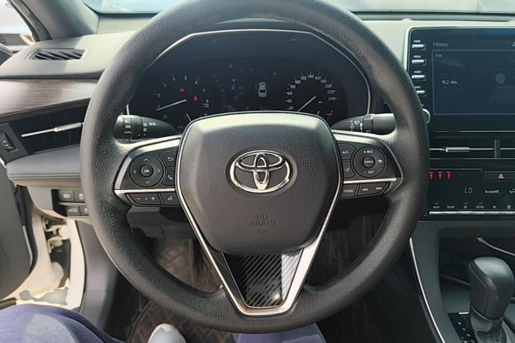 Used Toyota Avalon 2019 2.0L Ambition Edition China VI Steering Wheel