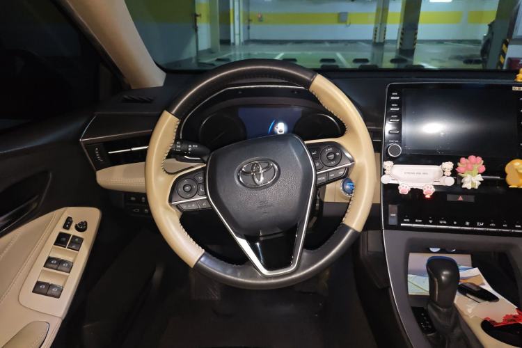 Used Toyota Avalon 2019 Dual-Engine 2.5L Luxury Edition China VI Standard Steering Wheel