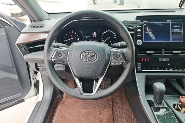 Used Toyota Avalon 2019 2.0L Ambition Edition China VI Steering Wheel