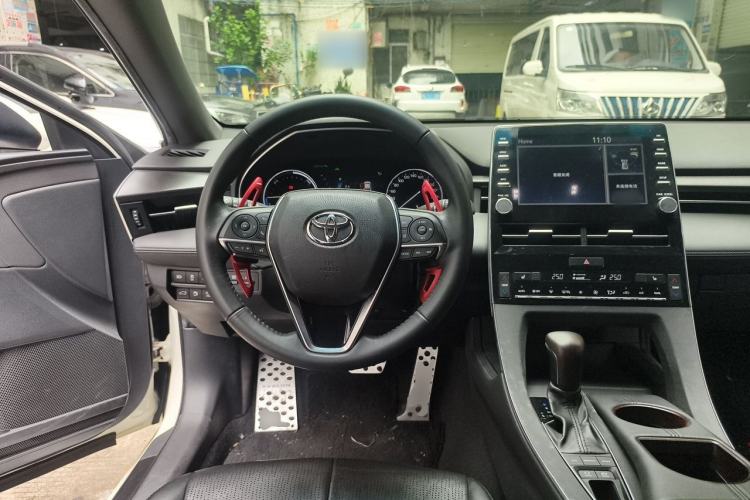 Used Toyota Avalon 2019 Dual-Engine 2.5L XLE Prestige Version China VI Standard Steering Wheel