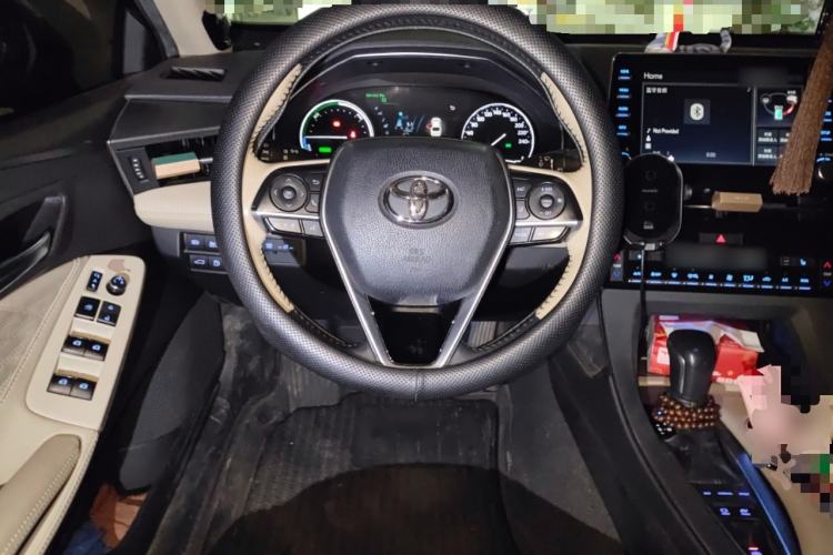 Used Toyota Avalon 2019 Dual-Engine 2.5L XLE Prestige Version China V Standard Steering Wheel
