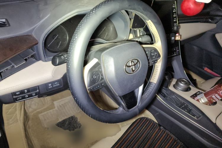 Used Toyota Avalon 2019 2.5L Touring Premium Version China VI Standard Steering Wheel