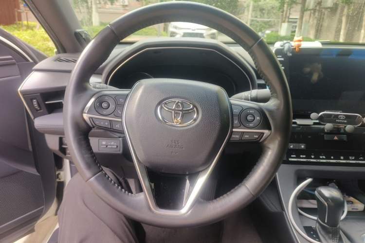 Used Toyota Avalon 2019 Dual-Engine 2.5L Limited Flagship Edition China VI Standard Steering Wheel