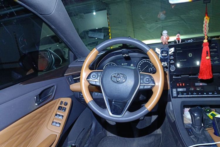 Used Toyota Avalon 2019 2.5L Touring Premium Version China VI Standard Steering Wheel