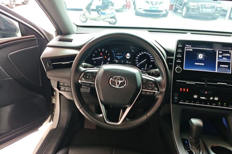 Used Toyota Avalon 2019 2.5L Ambition Version China V Standard Steering Wheel