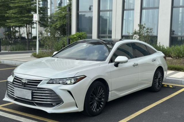 Used Toyota Avalon 2019 2.5L Touring Premium Version China VI Standard