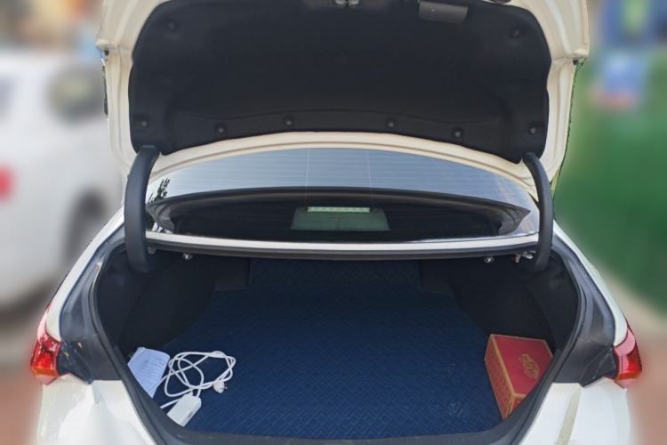 Used Toyota Avalon 2019 2.0L Luxury Edition China VI Standard Trunk