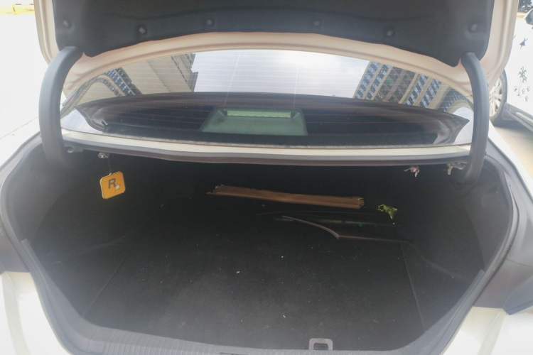 Used Toyota Avalon 2019 2.0L Luxury Edition China VI Standard Trunk