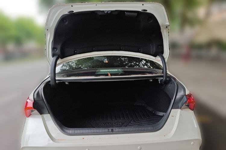 Used Toyota Avalon 2019 Dual-Engine 2.5L Luxury Edition China VI Standard Trunk