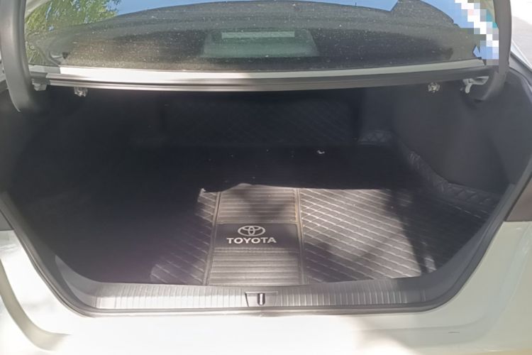 Used Toyota Avalon 2019 2.0L Luxury Edition China VI Standard Trunk