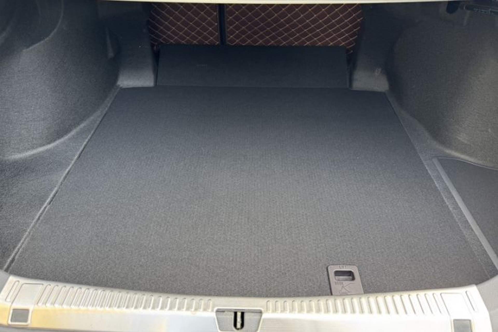 Used Toyota Avalon 2019 Dual-Engine 2.5L Luxury Edition China VI Standard Trunk