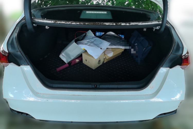 Used Toyota Avalon 2019 Dual-Engine 2.5L XLE Prestige Version China VI Standard Trunk
