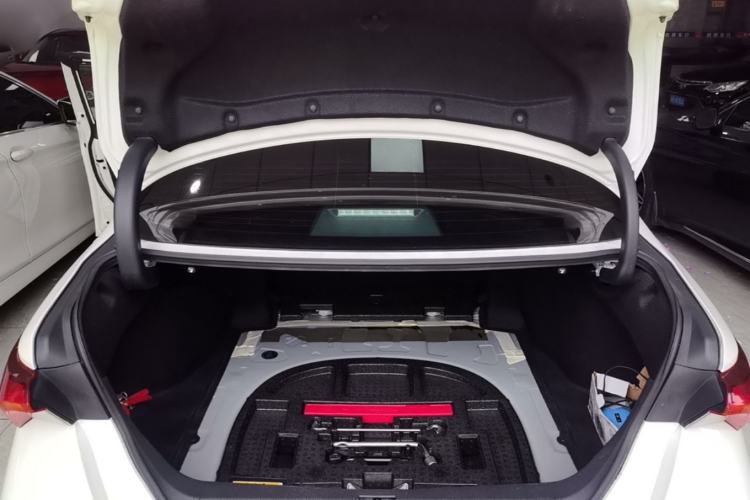 Used Toyota Avalon 2019 2.5L Touring Premium Version China VI Standard Trunk