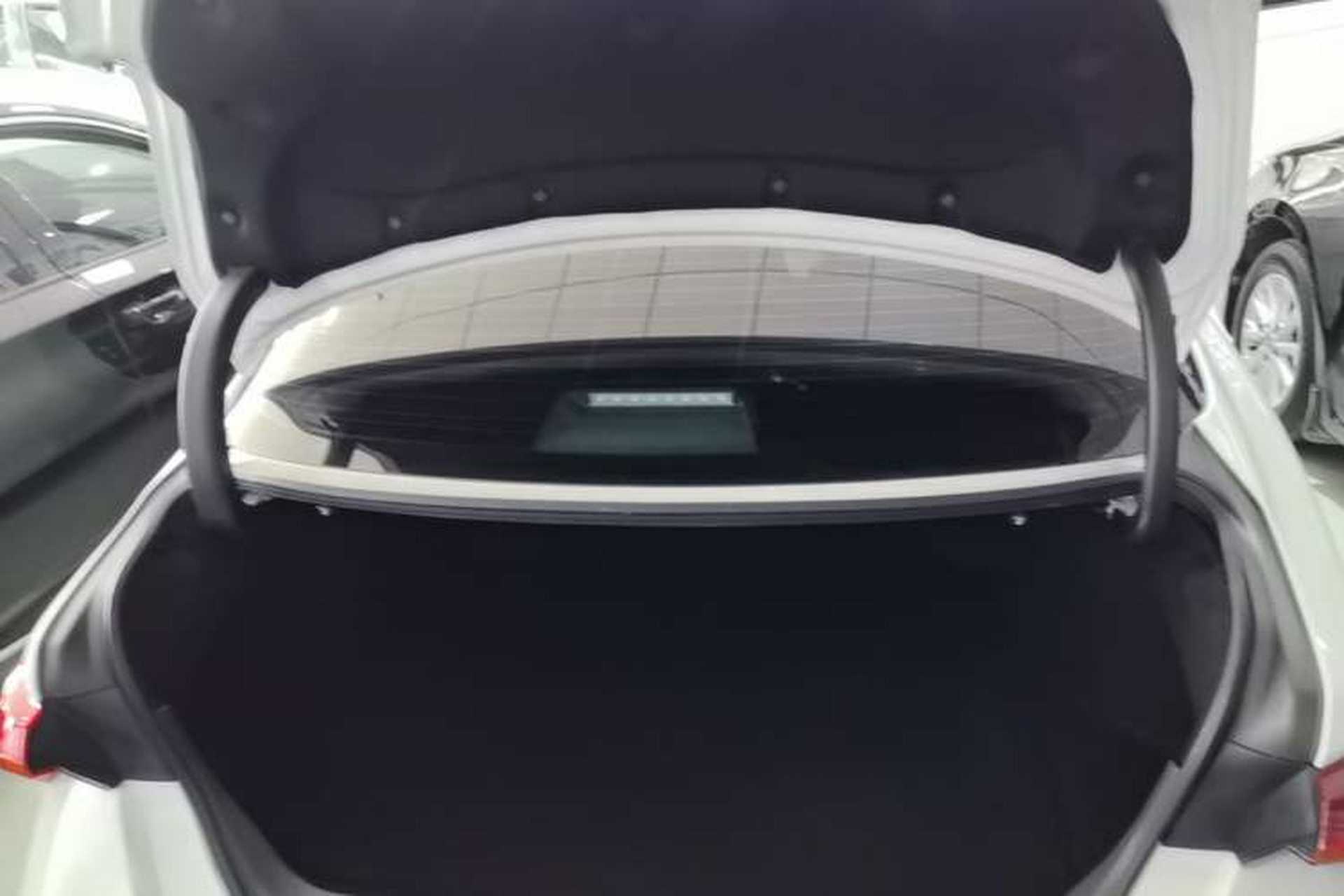 Used Toyota Avalon 2019 2.0L Luxury Edition China VI Standard Trunk