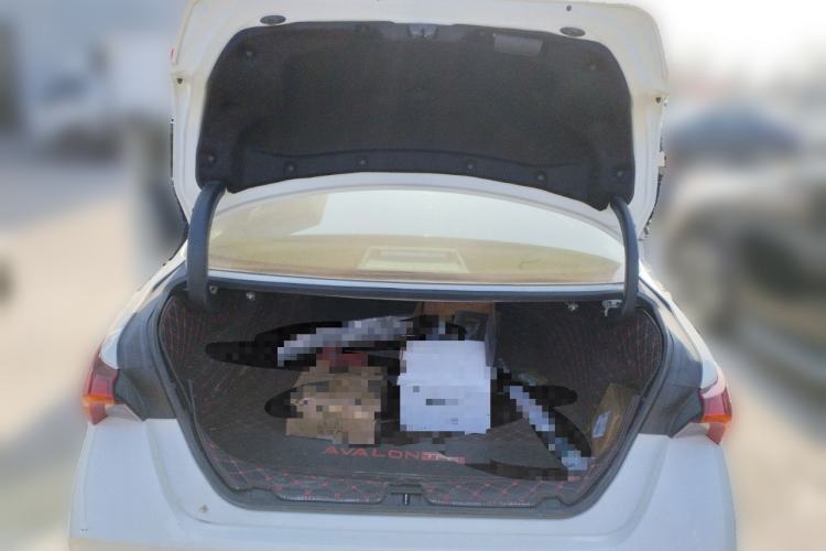 Used Toyota Avalon 2019 2.0L XLE Premium Edition China VI Trunk