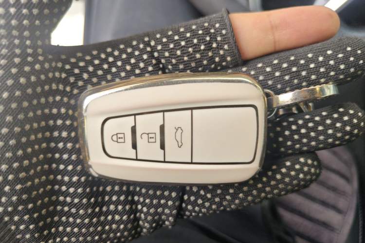 Used Toyota Avalon 2019 2.5L Ambition Version China V Standard Vehicle Key