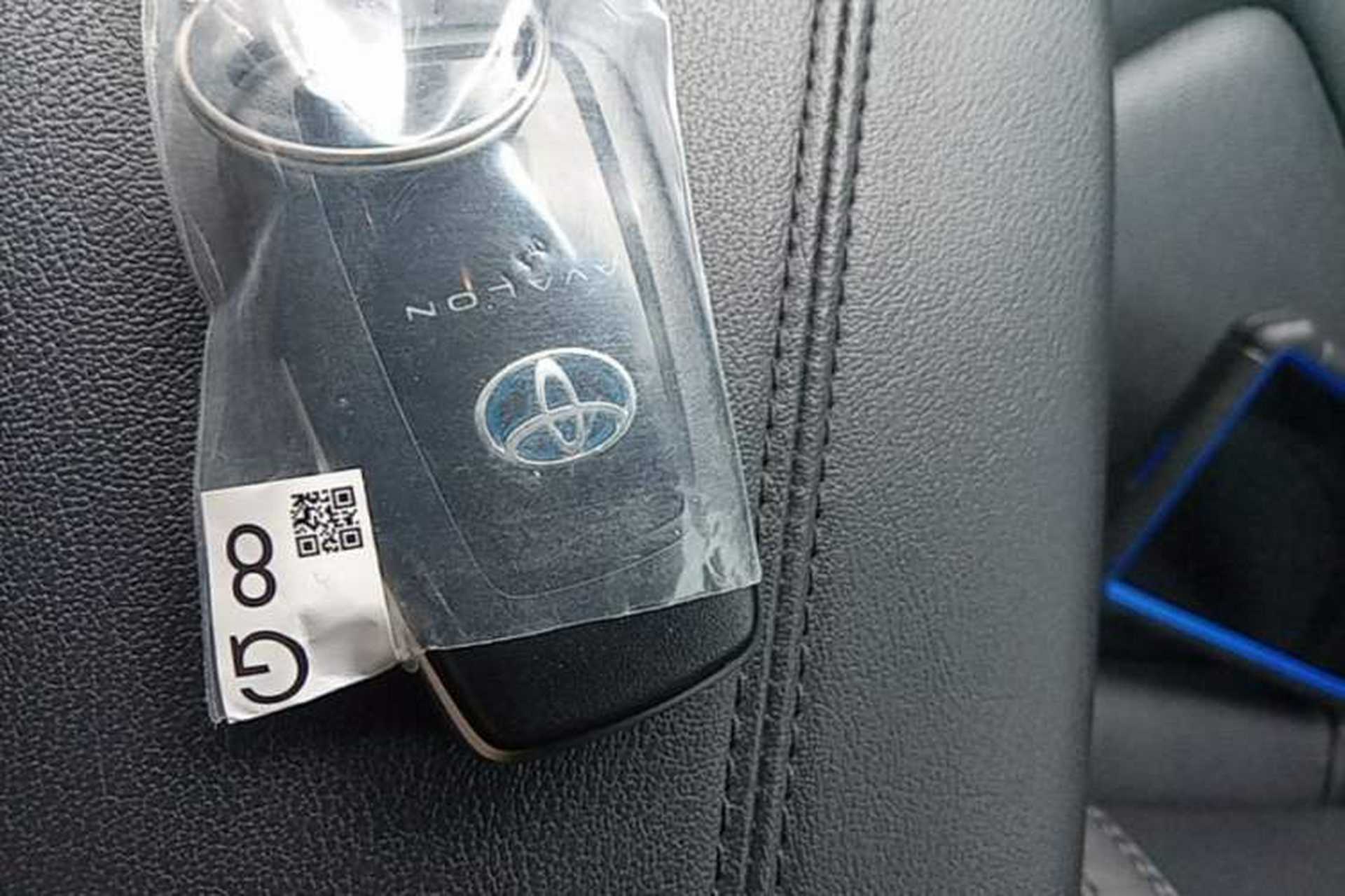 Used Toyota Avalon 2019 Dual-Engine 2.5L Luxury Edition China VI Standard Vehicle Key