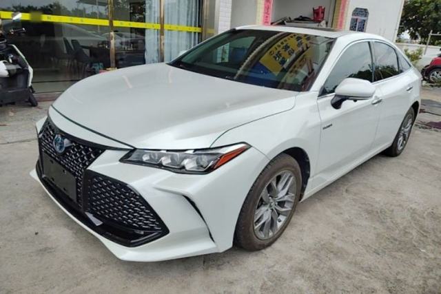 Used Toyota Avalon 2019 Dual-Engine 2.5L Luxury Edition China VI Standard