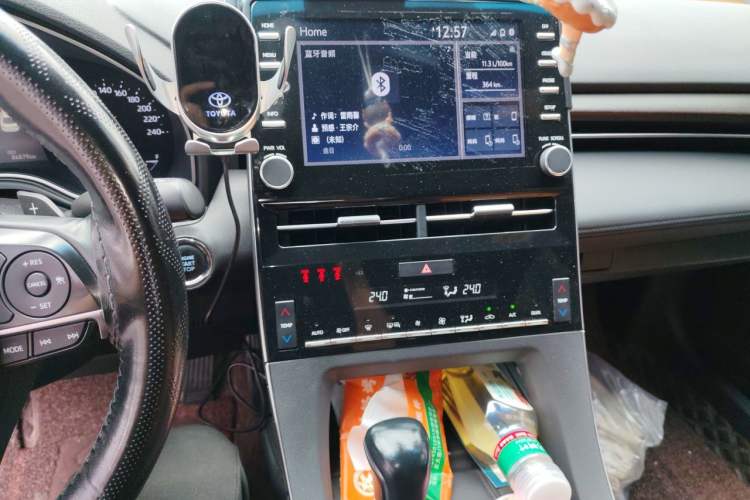 Used Toyota Avalon 2021 2.5L Luxury Edition Audio And AC Panel