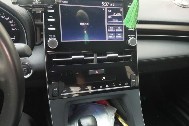 Used Toyota Avalon 2021 2.5L Luxury Edition Audio And AC Panel