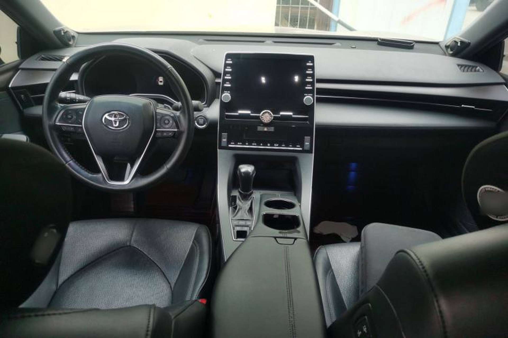 Used Toyota Avalon 2021 2.5L Luxury Edition Center Console