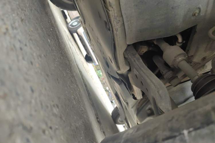 Used Toyota Avalon 2021 2.5L Luxury Edition Chassis Front Left