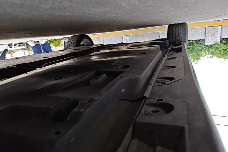 Used Toyota Avalon 2021 2.5L Touring Prestige SPORT Edition Chassis Front Right