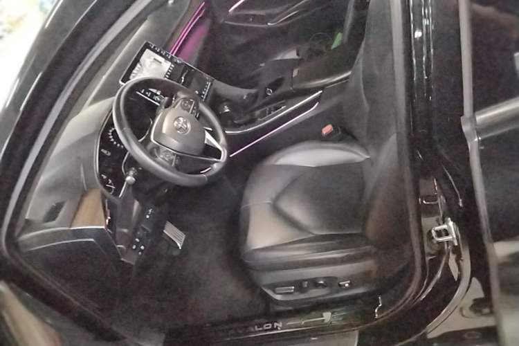 Used Toyota Avalon 2021 2.5L Luxury Edition Driver Seat