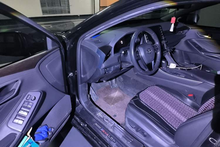 Used Toyota Avalon 2021 2.5L Luxury Edition Driver Seat