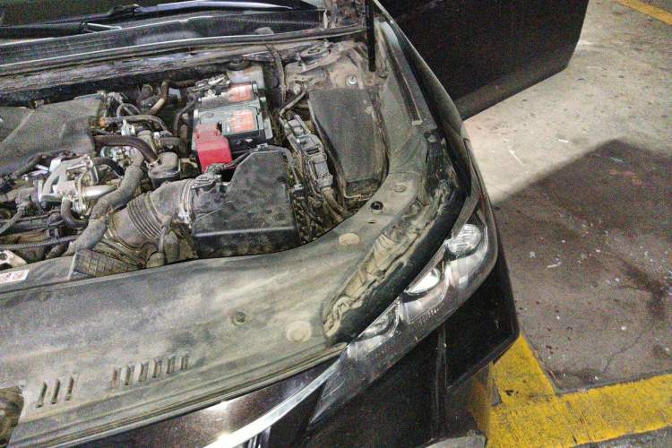 Used Toyota Avalon 2021 2.5L Luxury Edition Engine Bay Left