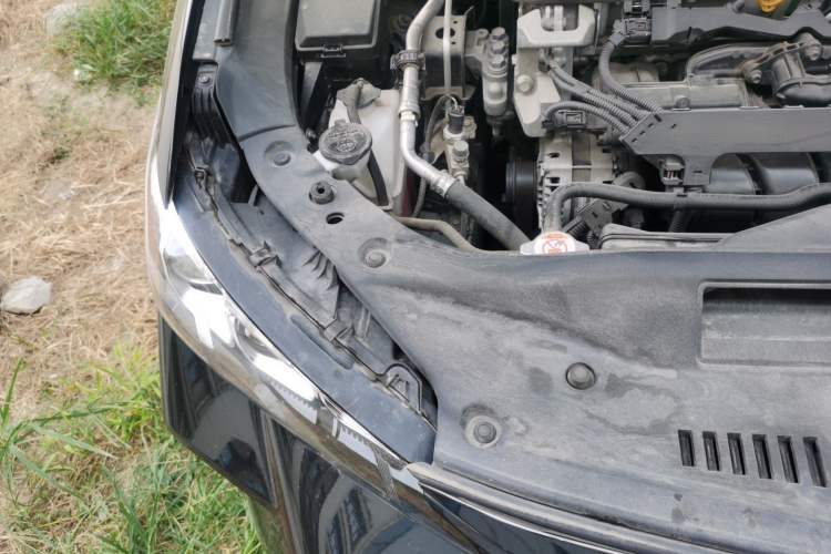 Used Toyota Avalon 2021 2.5L Luxury Edition Engine Bay Right