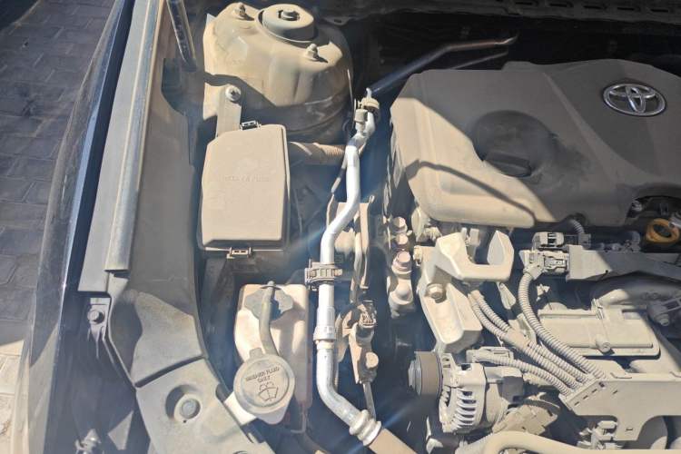 Used Toyota Avalon 2021 2.5L Luxury Edition Engine Bay Right