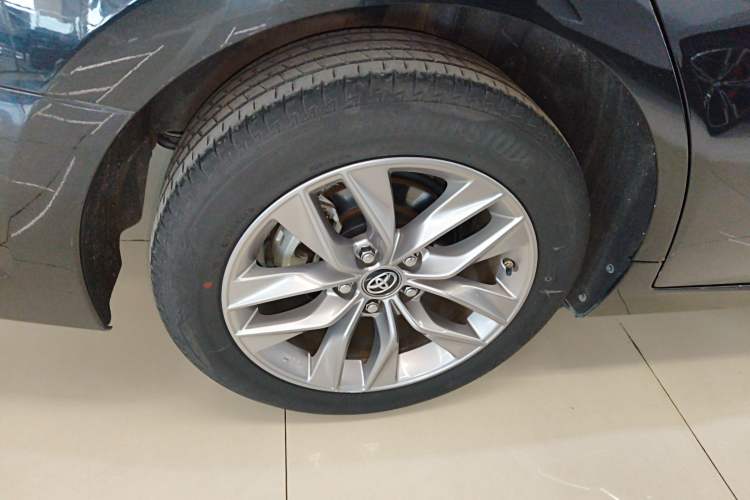 Used Toyota Avalon 2021 2.5L Luxury Edition Exterior 4
