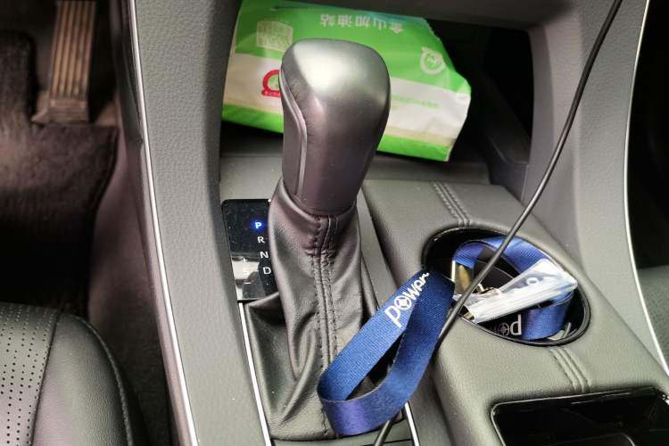 Used Toyota Avalon 2021 2.5L Luxury Edition Gear Lever