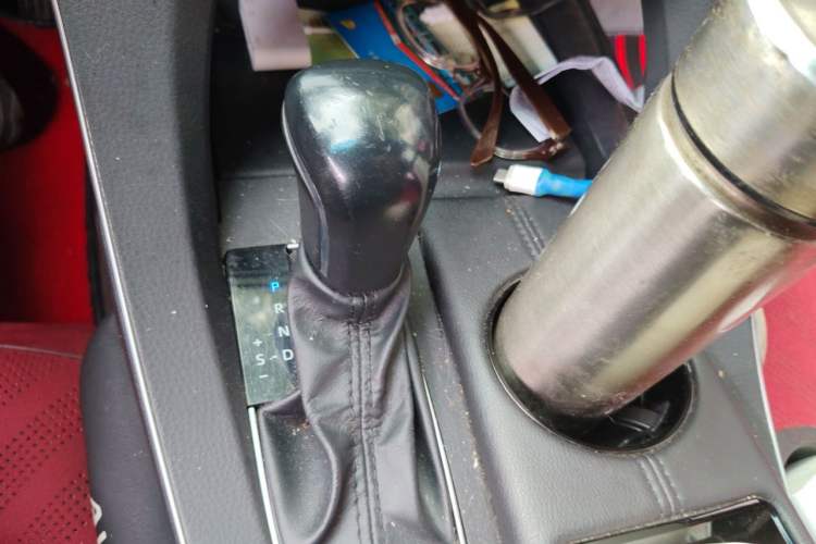 Used Toyota Avalon 2021 2.5L Luxury Edition Gear Lever