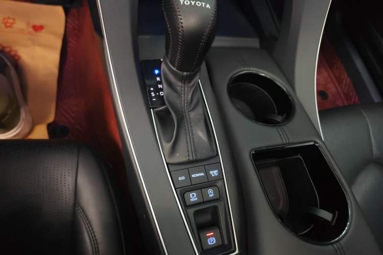 Used Toyota Avalon 2021 2.5L Luxury Edition Gear Lever