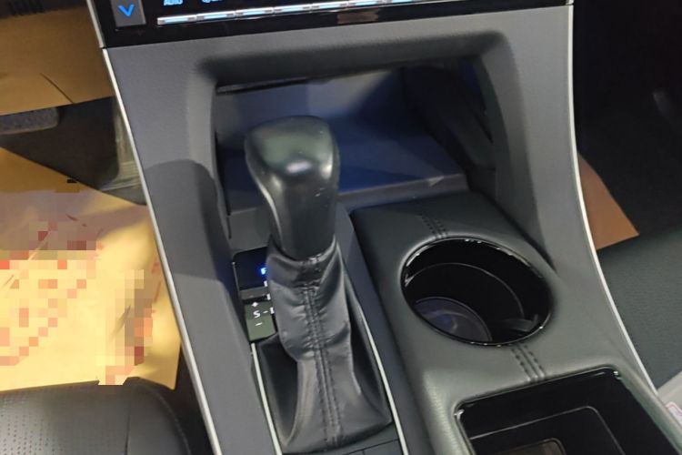 Used Toyota Avalon 2021 2.5L Luxury Edition Gear Lever